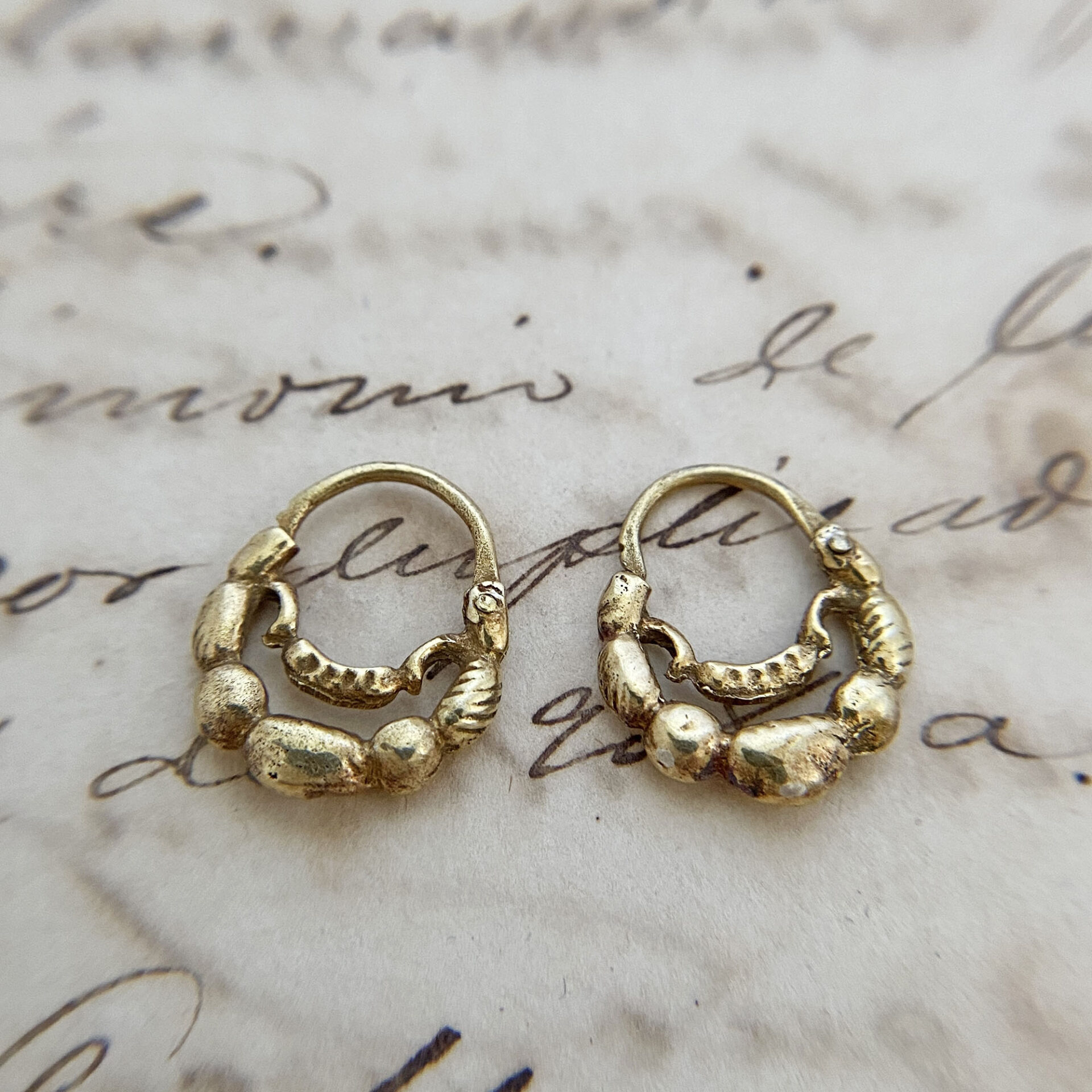 Small Antique Criolla Earrings in Silver Gold-Plated Finish