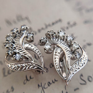 Big Vintage 8K Gold Retro Leaves Earrings with Diamonds