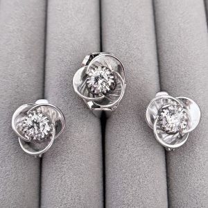 Big Vintage 10K White Gold Diamond Roses Earrings and Ring (US Ring Size 4.5) Set from the Philippines